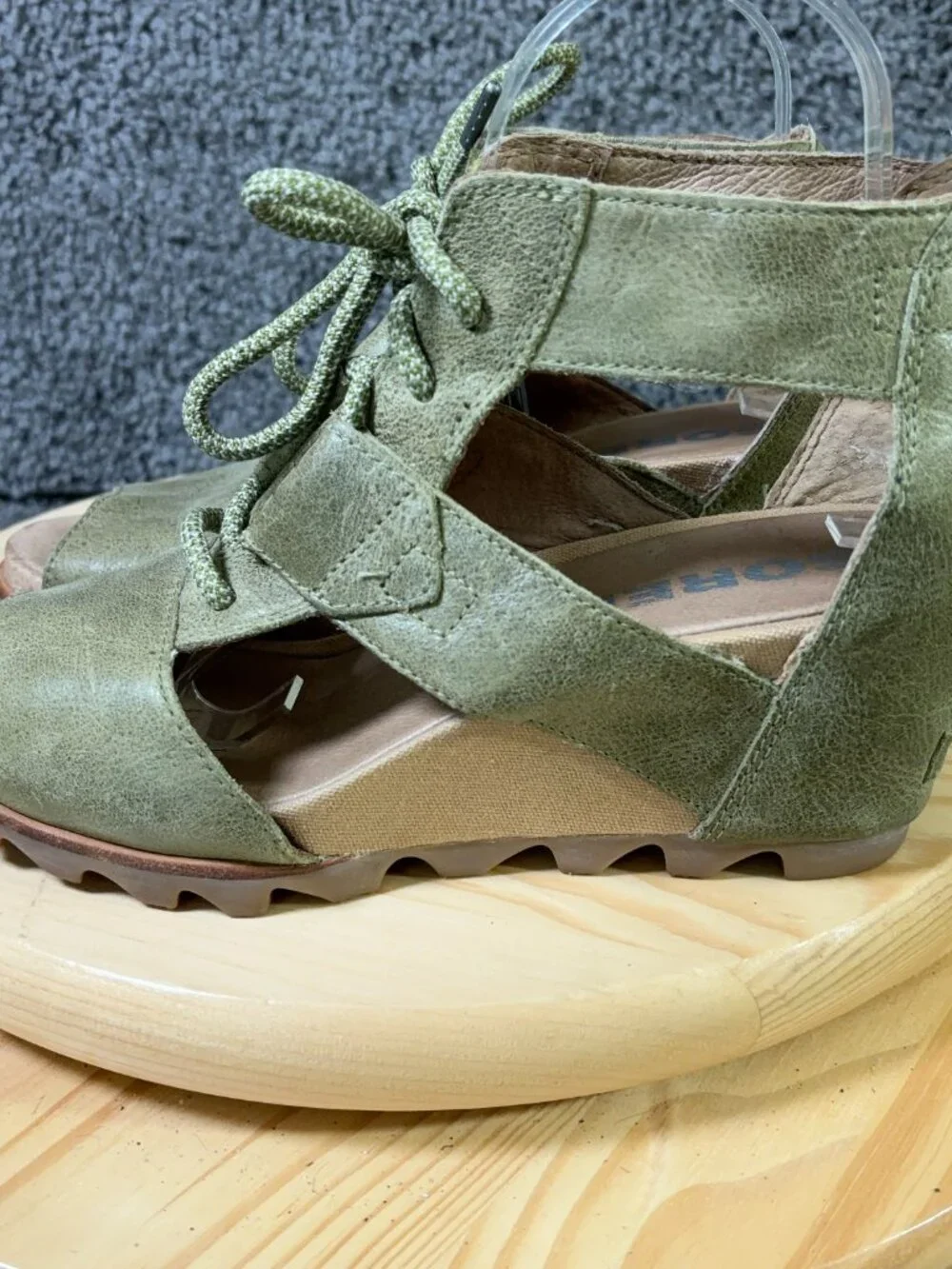 Sorel Joanie II Wedge Sandals Womens Size 11 Leather Green Lace Up Open Toe Shoe